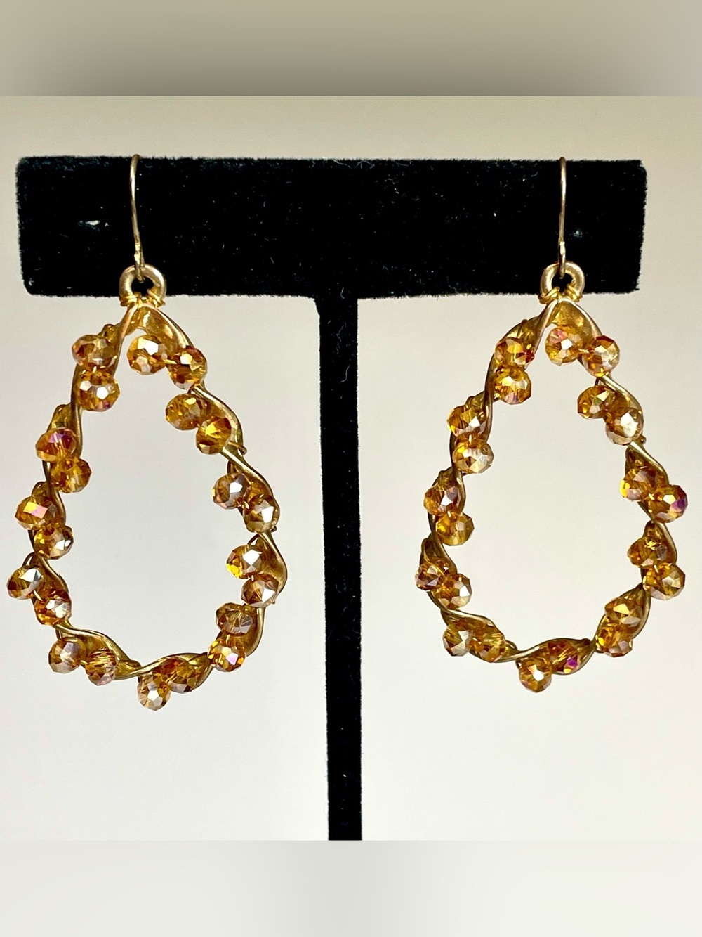 Vintage Amber AB Crystal Teardrop Wire Hoop Earrings Gold Tone Sparkle Retro EUC